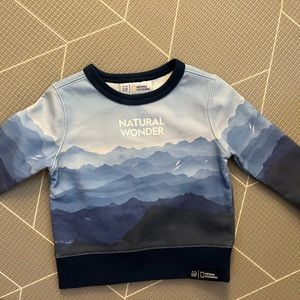 GAP National Geographic sweatshirt